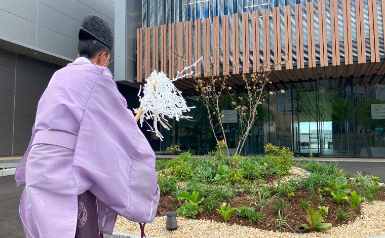 奈良生駒データセンター玄関